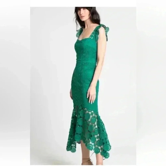 NWOT  LENA EMERALD GREEN CROCHET LACE MIDI DRESS - Picture 1 of 13